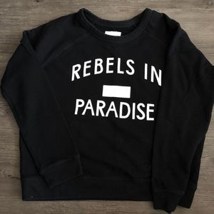 Levi’s black crew neck
